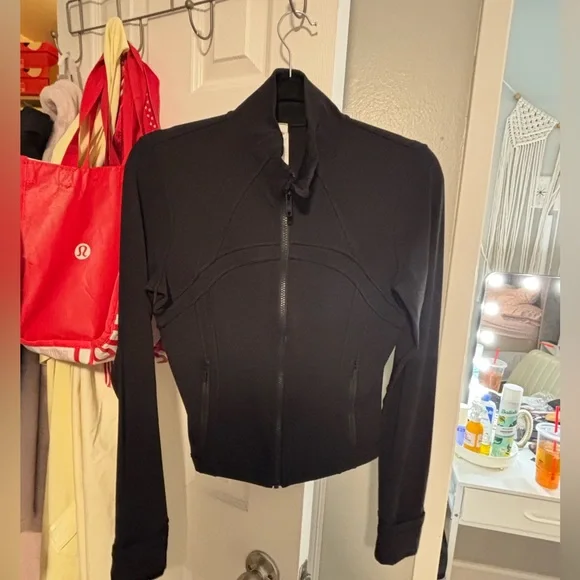 Lululemon Cropped Define Jacket Size 8 NWOT